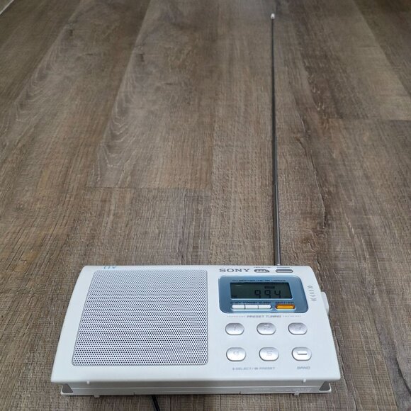 Sony ICF-M410V AM FM TV Weather Band Radio – Tested, Works Great - Picture 7 of 16